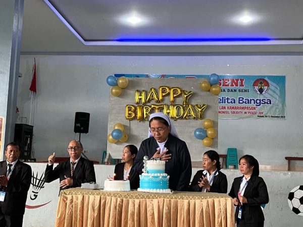 Ulang Tahun Suster Kepala Sekolah
