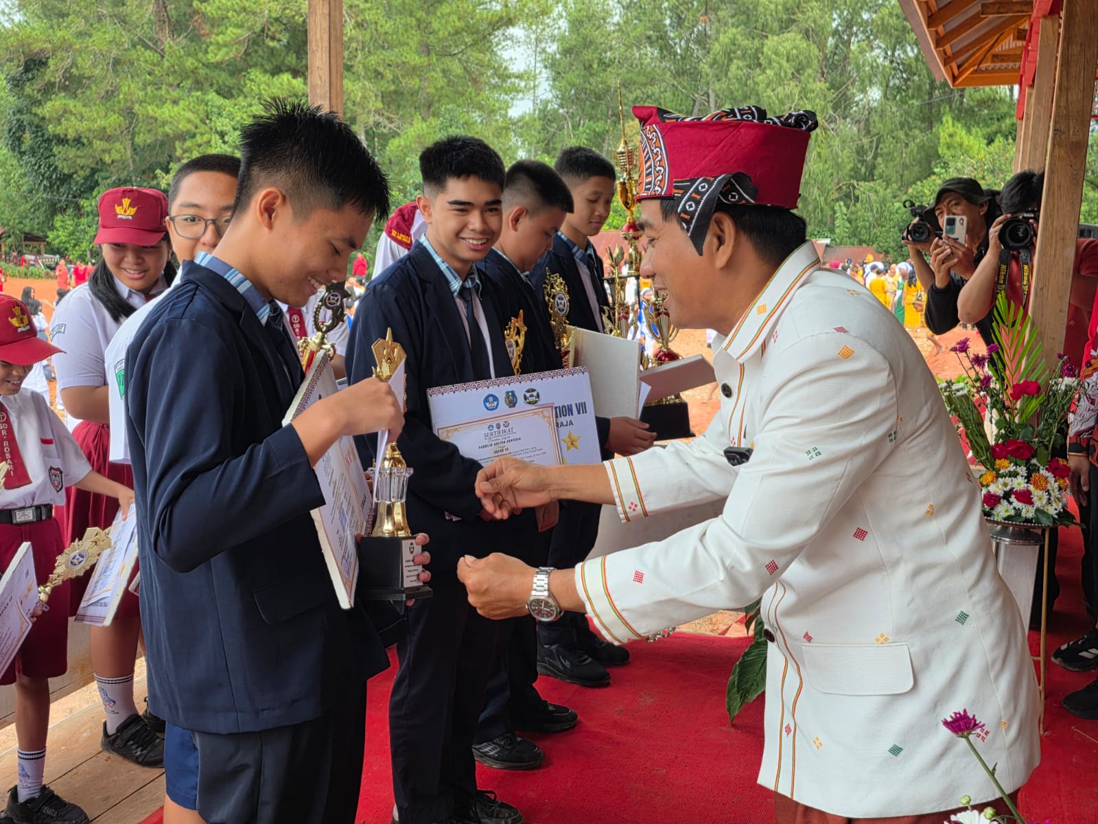 Juara Umum Mathematics Competition VII Tingkat SMP/MTS Kabupaten Tana Toraja
