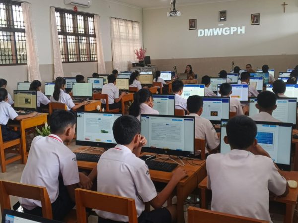 Laboratorium Komputer Laboratorium Komputer