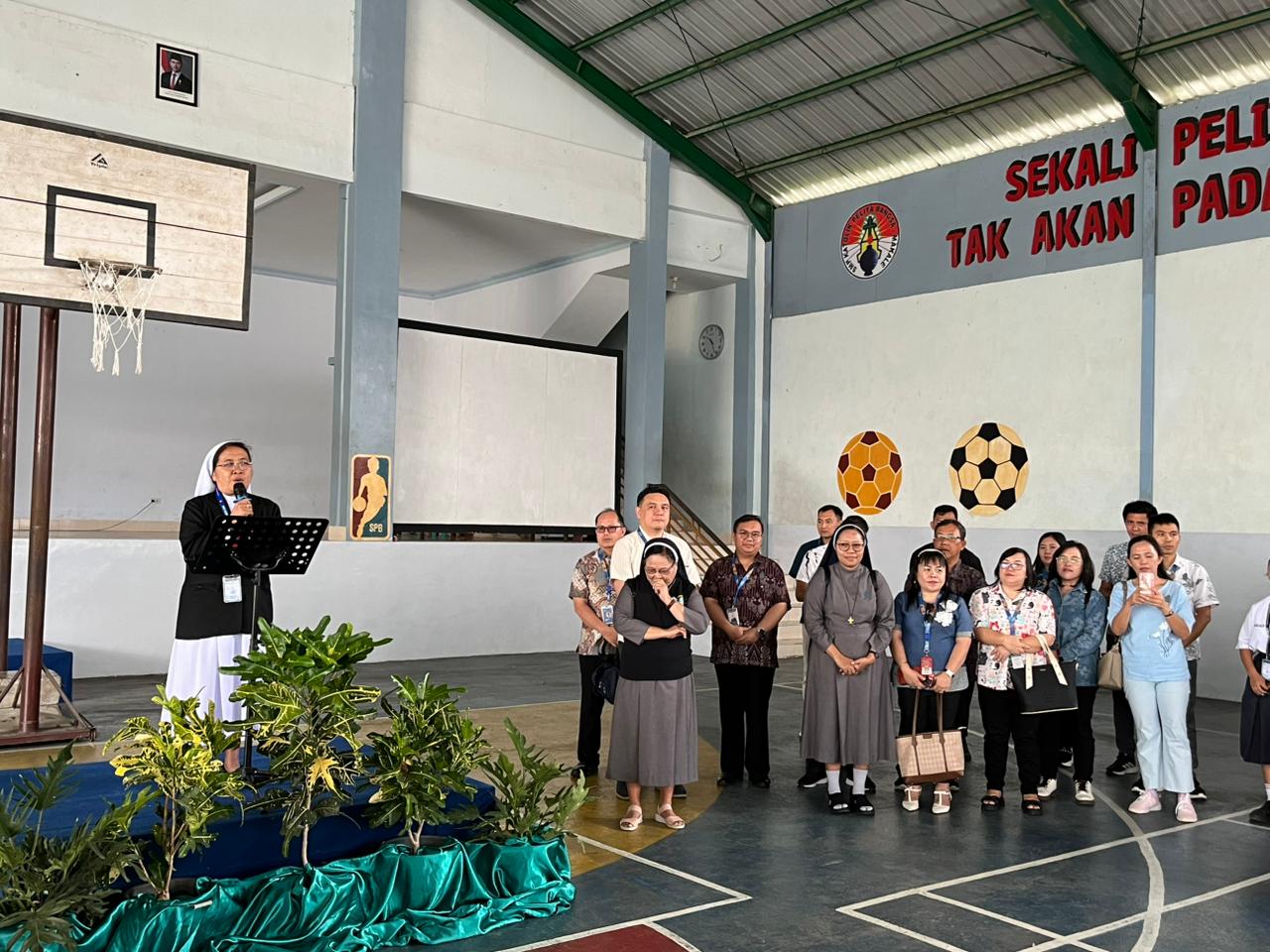 Kunjungan Suster, Kepala Sekolah, dan Guru Yayasan Joseph Esa Ene Provinsi Manado